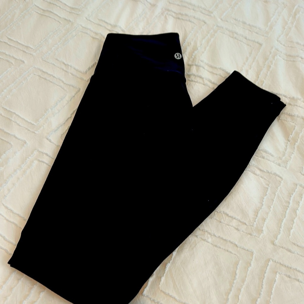Black Lululemon size 4 leggings